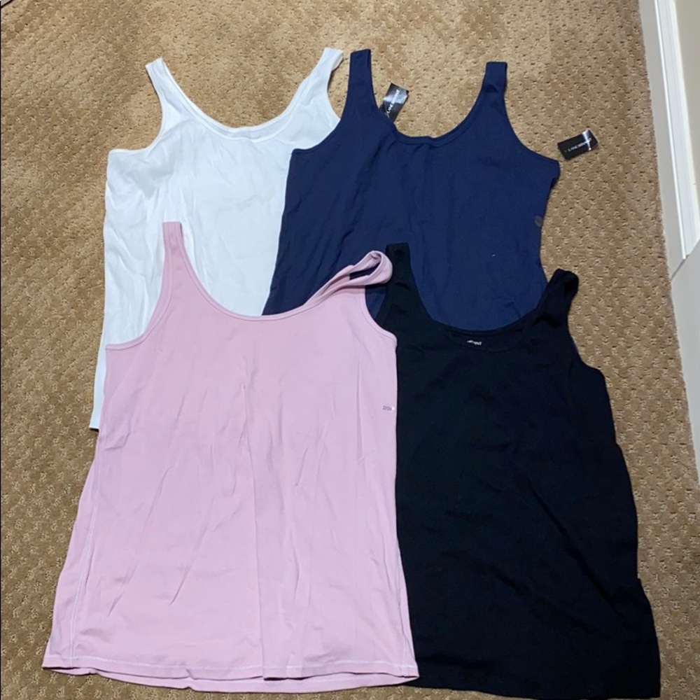 LANE BRYANT TANKS 22/24